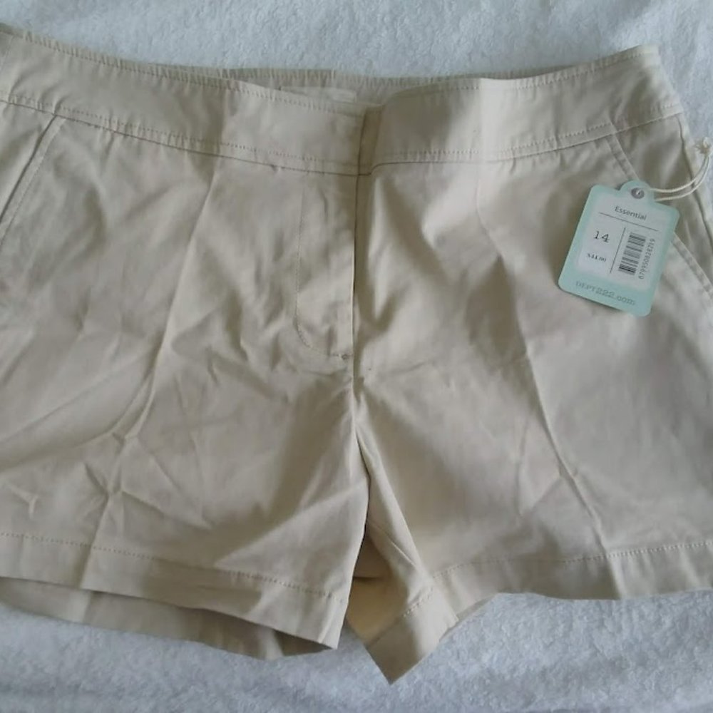NWT- Dept 222 Beige/Stone shorts size 14